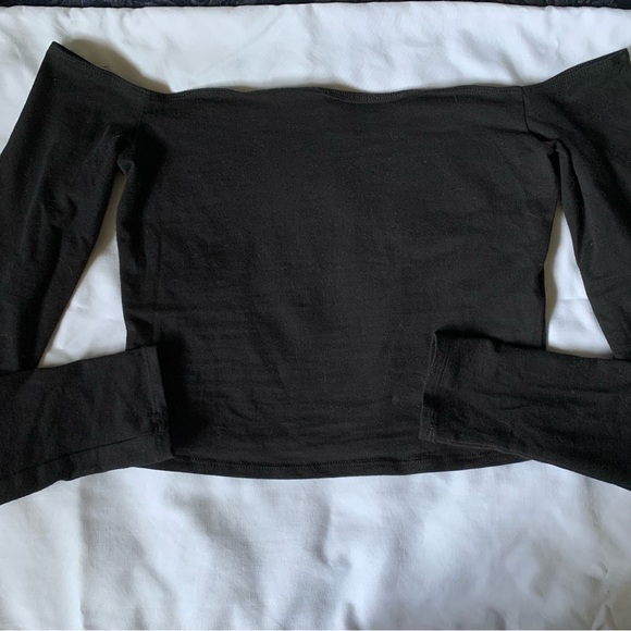 Off the Shoulder Long Sleeve - Picture 2 of 3
